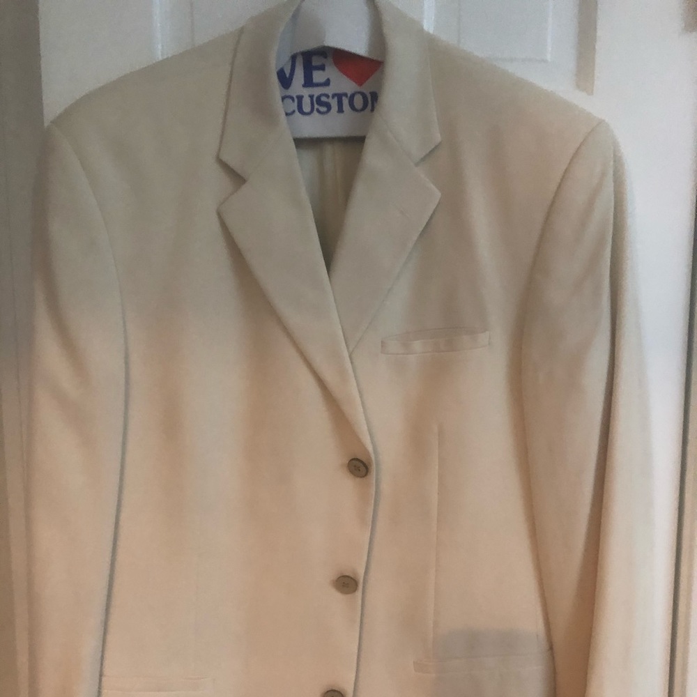 Men’s cream sportscoat 42 R